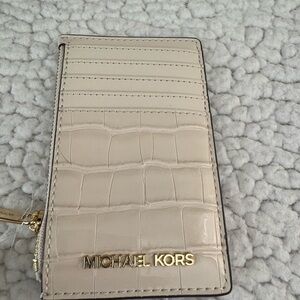 Michael Kors Croc-Embossed Jet Set Travel Medium Card Holder- Light Cream